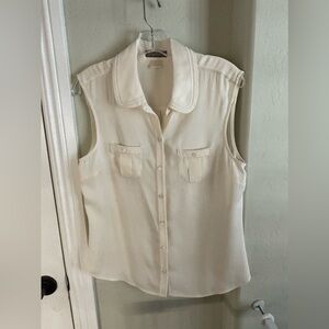 Tommy Bahama women’s silk sleeveless blouse in Suze M.